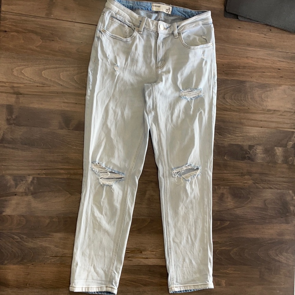 GARAGE light wash jeans with ripped detail